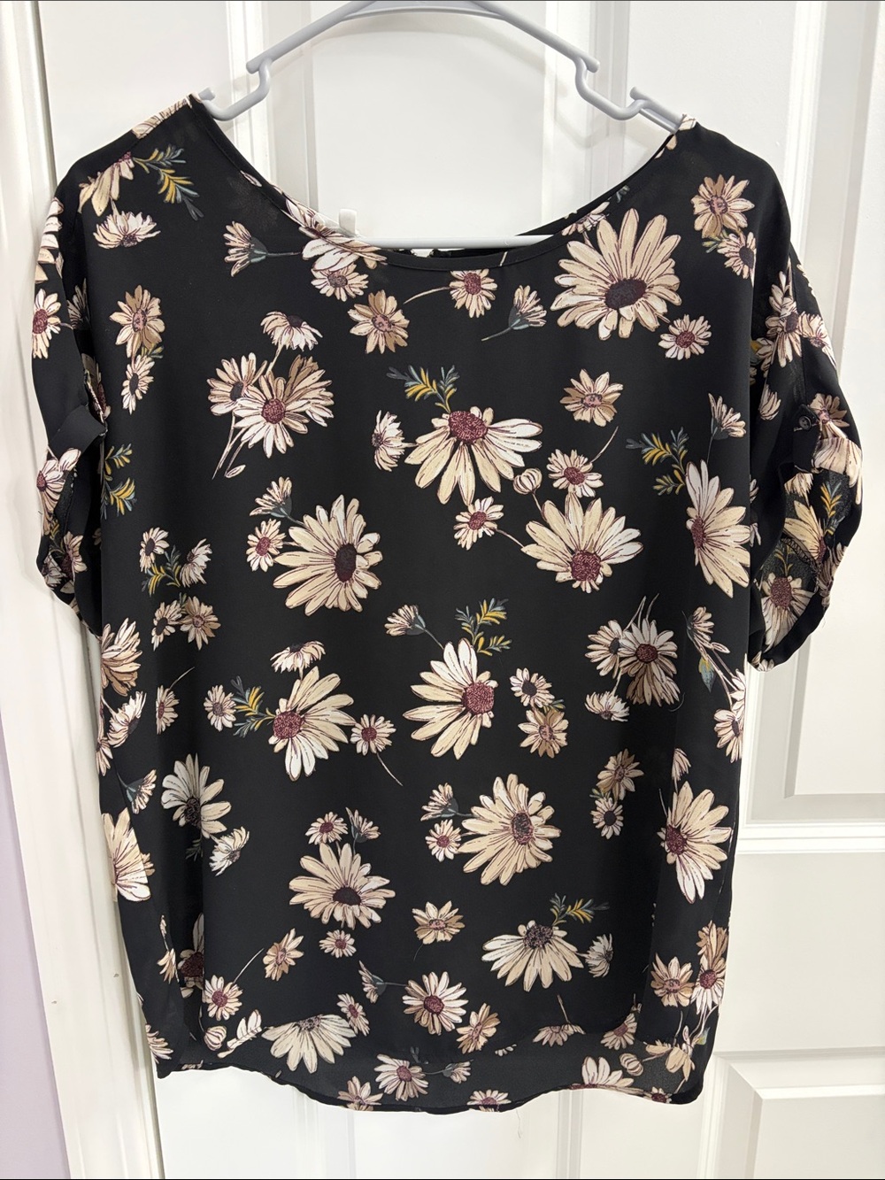 Women’s Black Floral Short-Sleeve Blouse